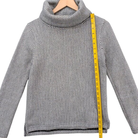 J.CREW Funnelneck Pullover Sweater Womens Black White Herringbone Size XS - Picture 5 of 8